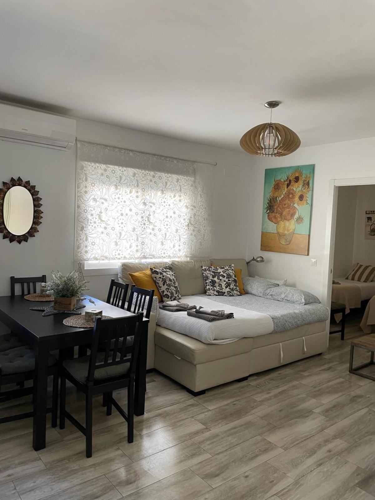 Pedregalejo Beach House มาลากา ภายนอก รูปภาพ